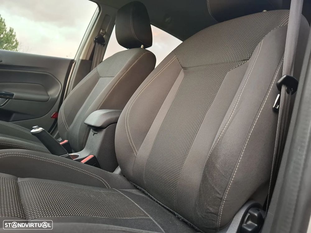 Ford Fiesta 1.0 Ti-VCT Titanium - 34