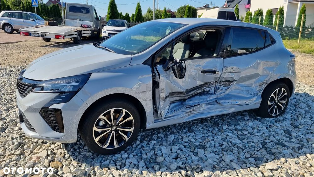 Renault Clio E-TECH Full 145 EVOLUTION - 8