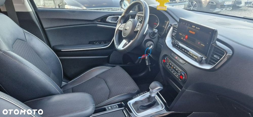 Kia XCeed - 29