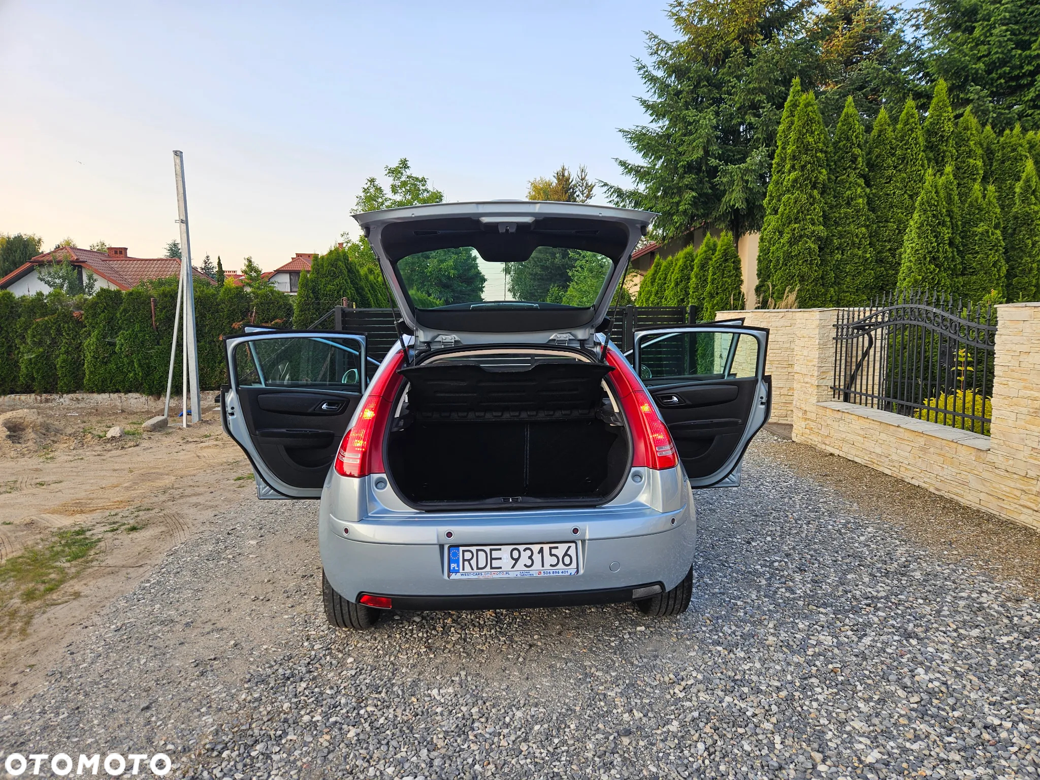 Citroën C4 1.6 16V Confort - 13
