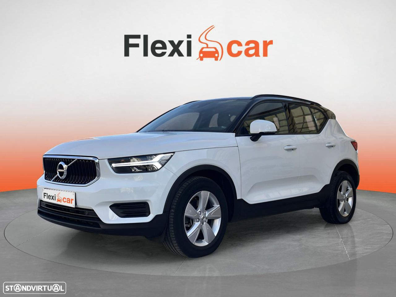 Volvo XC 40 2.0 D3 Momentum Geartronic - 4