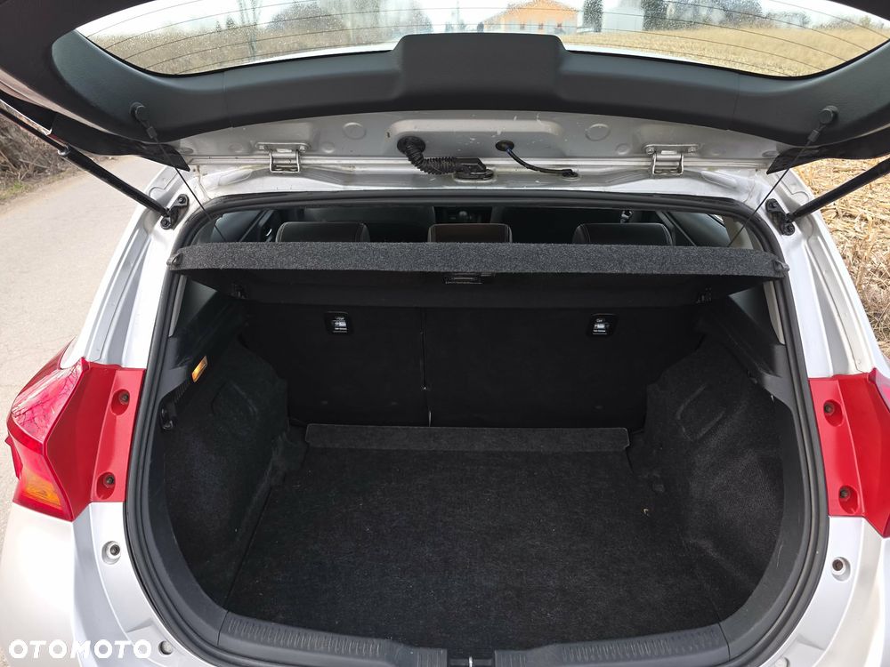 Toyota Auris 1.6 Premium Comfort MS - 5