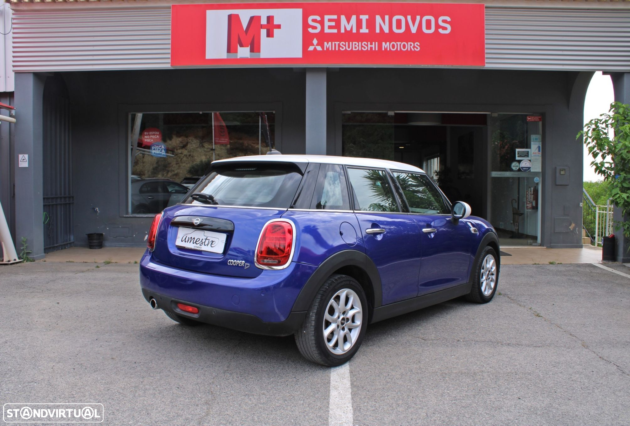 MINI 5 Portas Cooper D Auto - 3