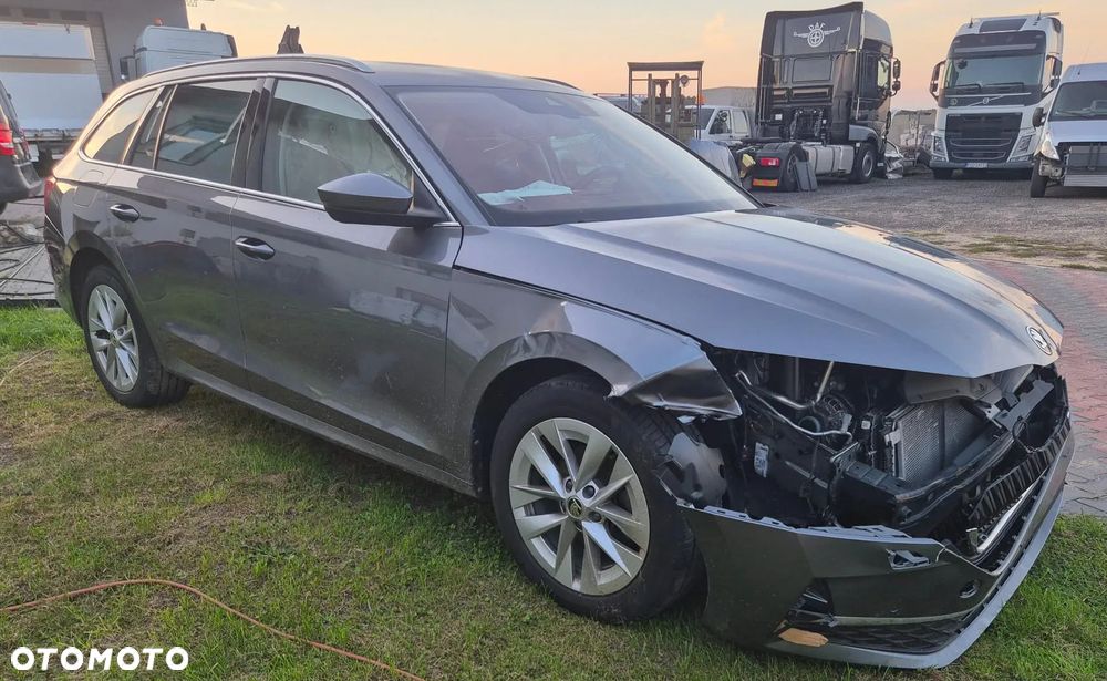 Skoda Octavia 2.0 TDI Style DSG - 2