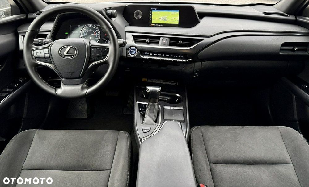 Lexus UX - 11