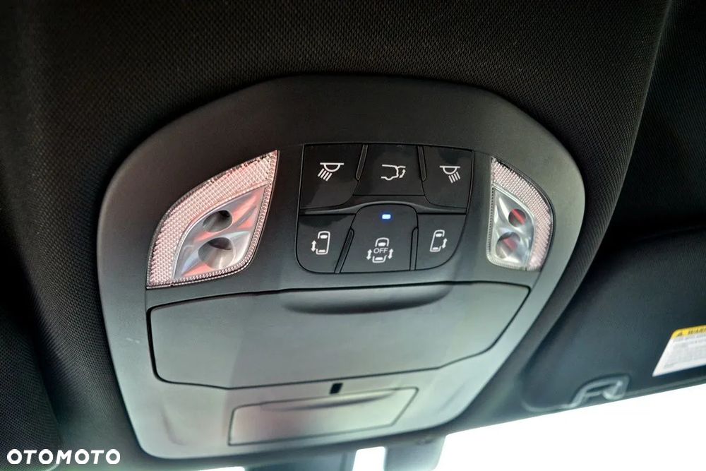 Chrysler Pacifica - 7