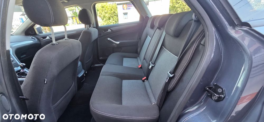 Ford Mondeo 2.0 TDCi Ghia - 29
