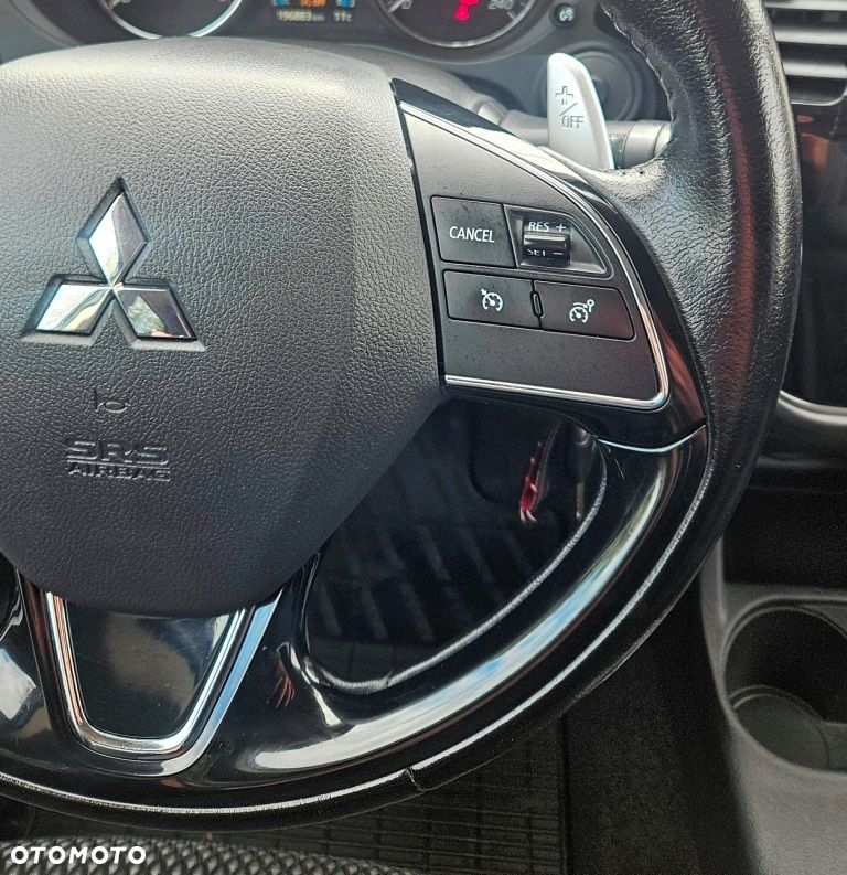 Mitsubishi Outlander 2.0 4WD Invite - 19