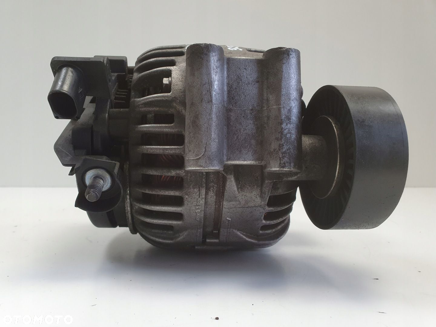BMW E90 2.5 i ALTERNATOR 0124525083 155A bosch - 6