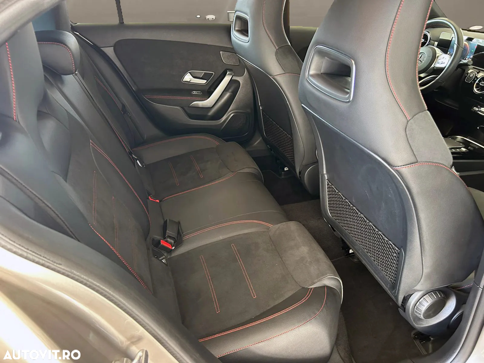 Mercedes-Benz A 250 e 8G-DCT AMG Line Advanced Plus - 12