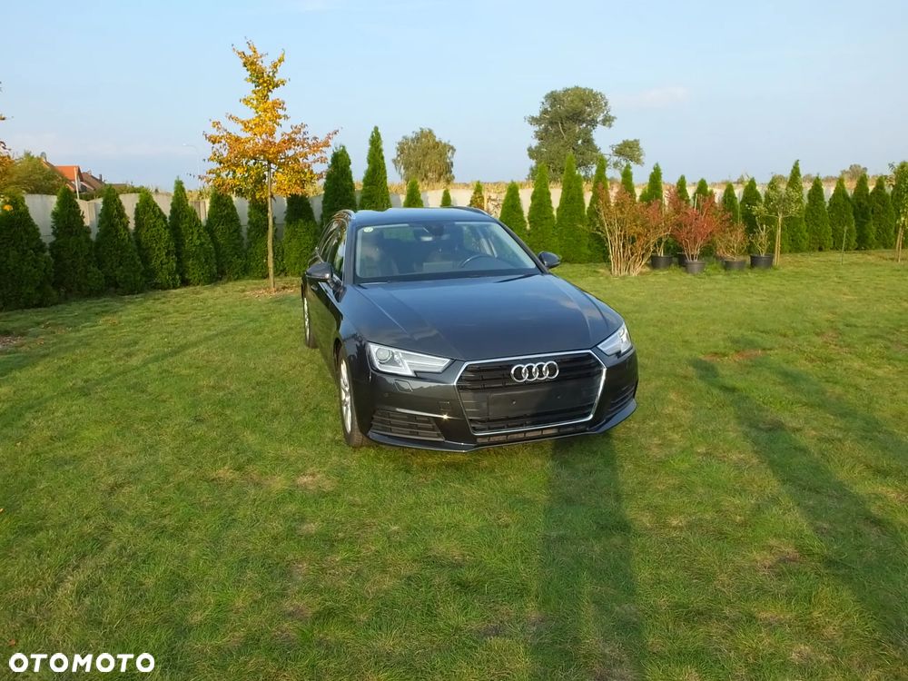 Audi A4 Avant 2.0 TDI S tronic - 1