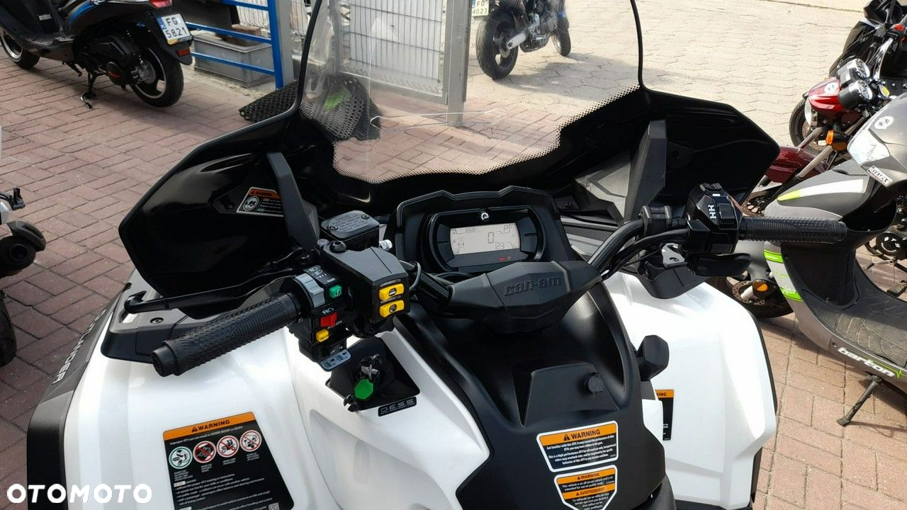 Can-Am Outlander - 8