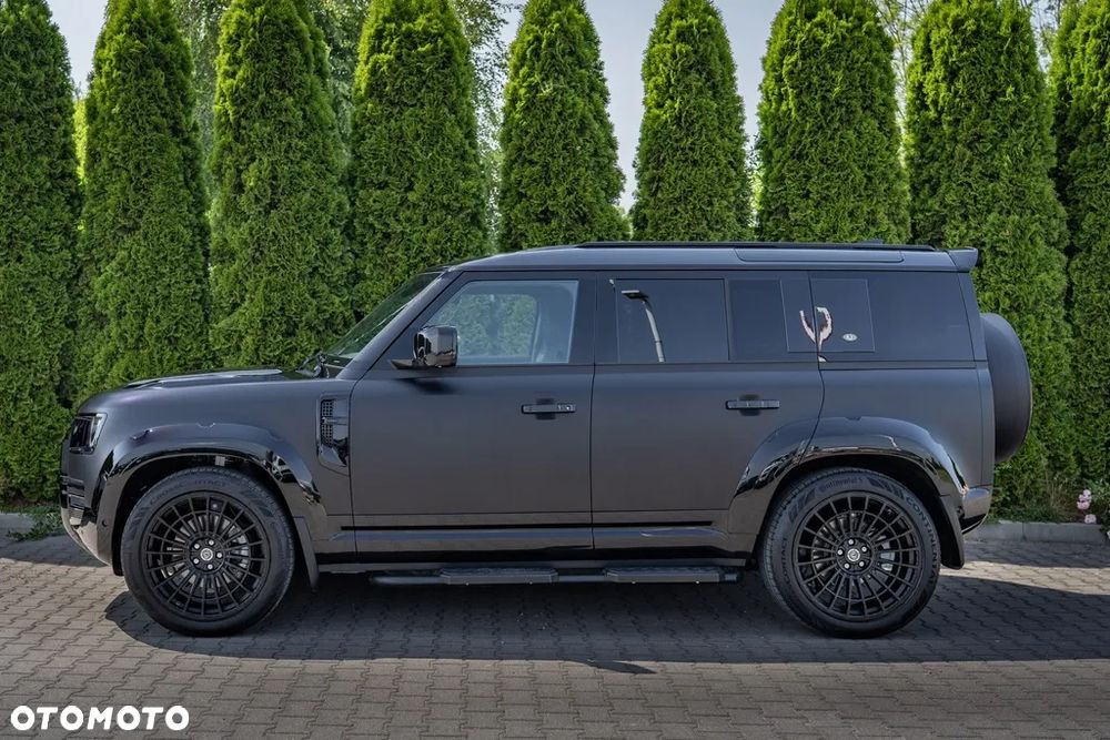 Land Rover Defender - 7