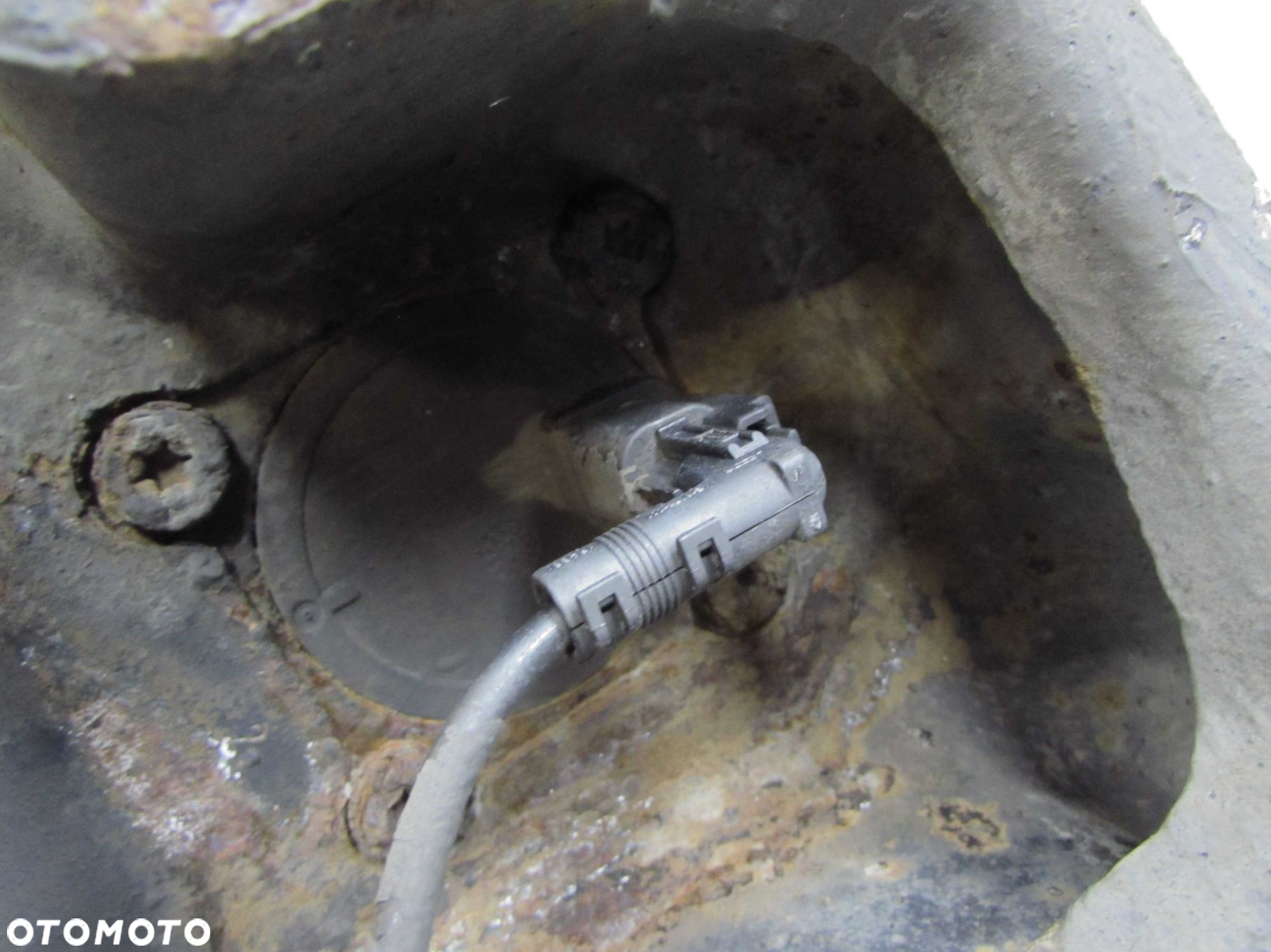 VOLVO C70 06-13 PIASTA ZWROTNICA WAHACZ TYL PRAWA - 6