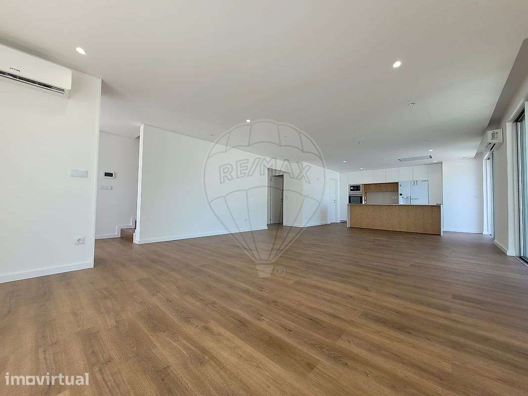 Moradia Individual T3 Nova com Piscina na zona da Várzea, Barcelos - Grande imagem: 5/14
