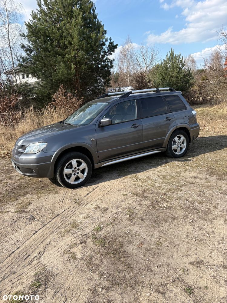 Mitsubishi Outlander 2.0 Sport 4WD - 5