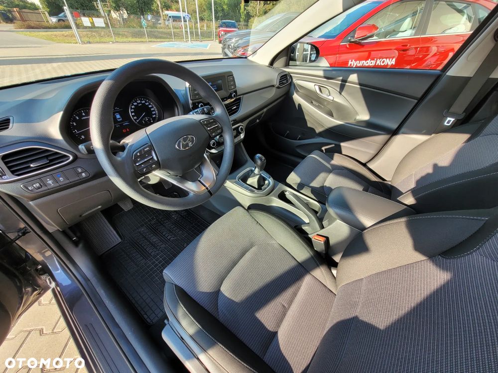 Hyundai i30 1.5 DPI Classic + - 12