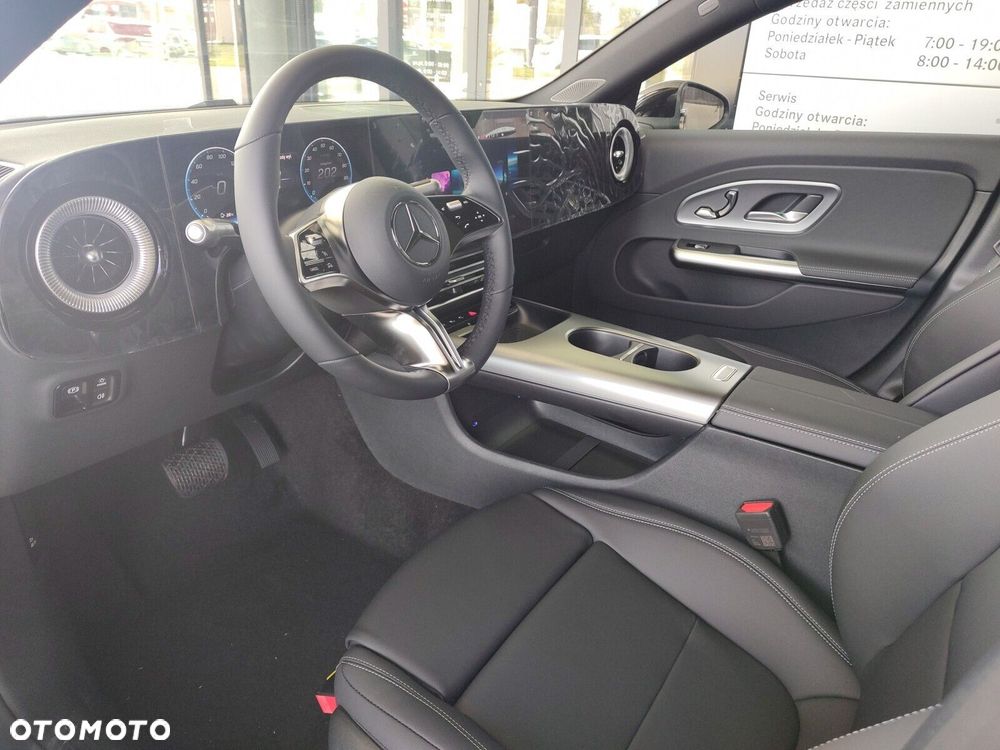 Mercedes-Benz CLA - 11