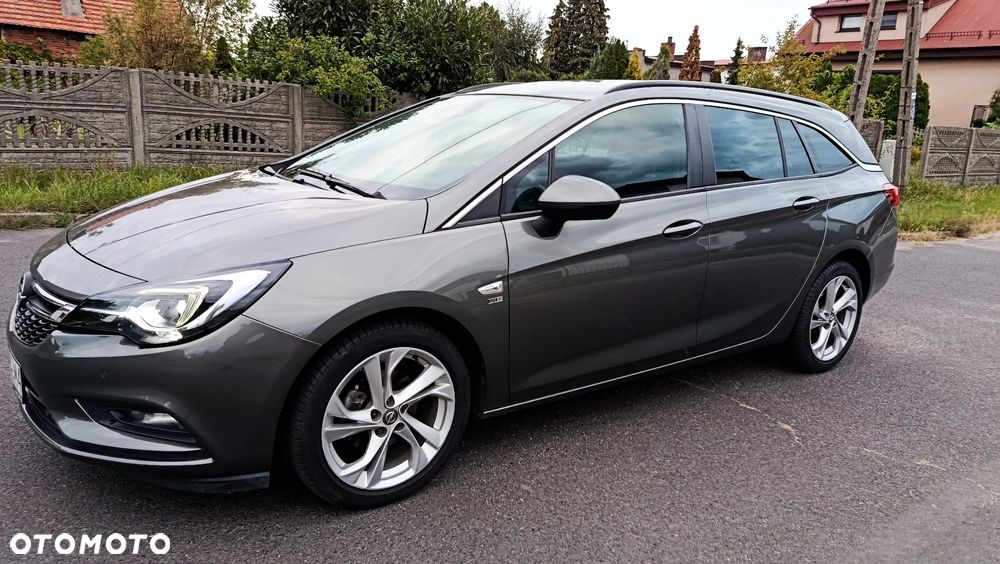 Opel Astra 1.4 Turbo 120 Jahre - 23