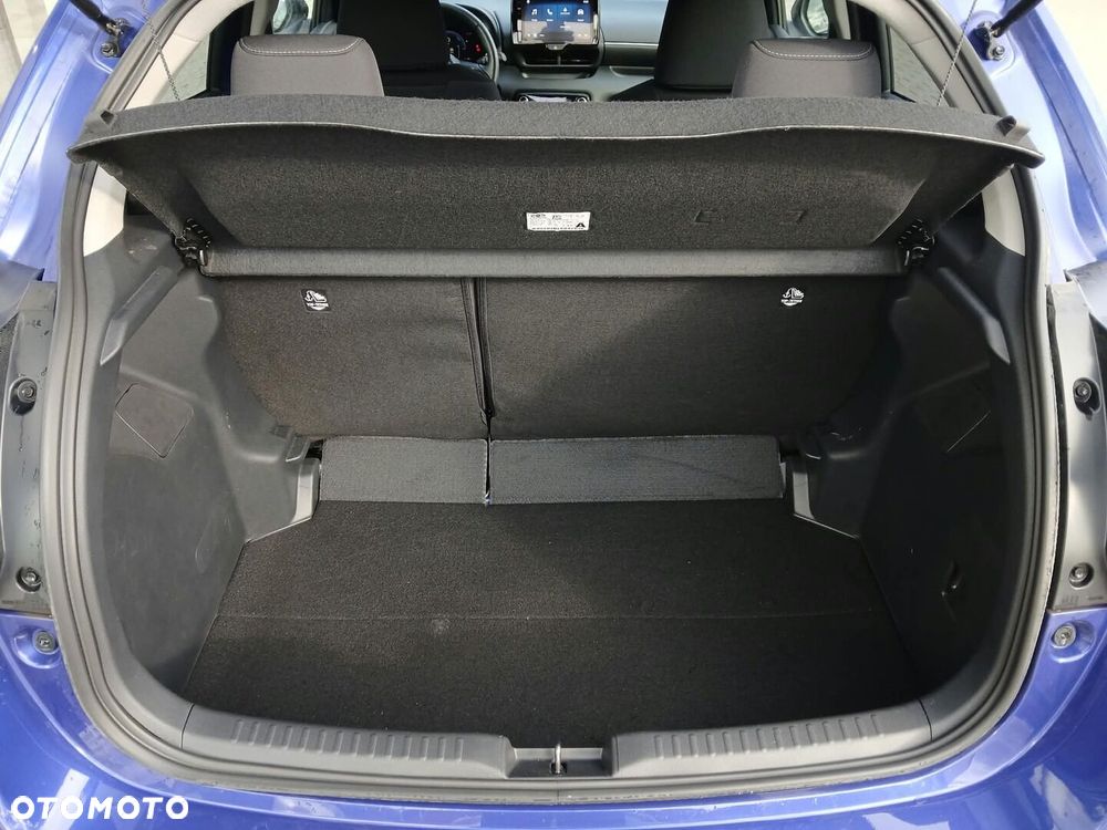 Toyota Yaris Hybrid 1.5 Style - 34