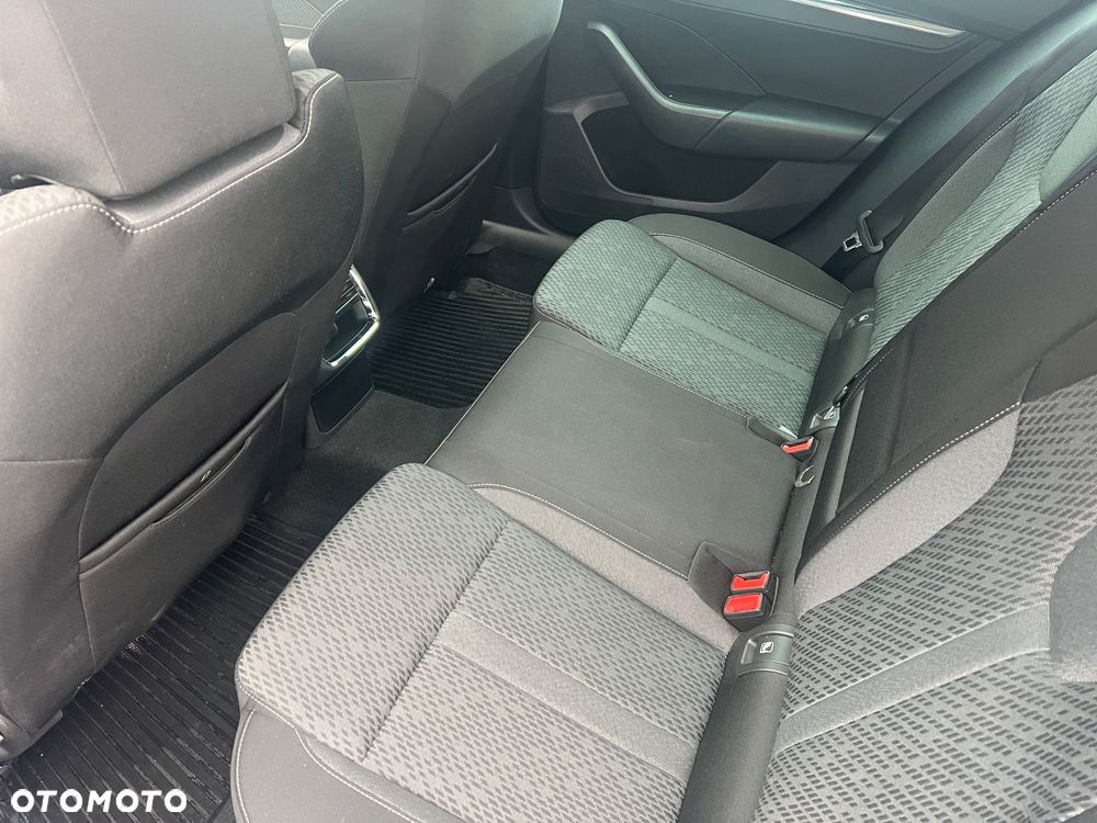 Skoda Octavia 1.5 TSI ACT Style - 9