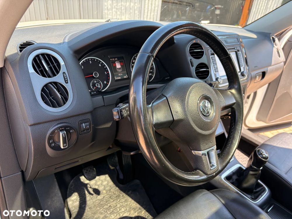 Volkswagen Tiguan 2.0 TDI 4Mot R-Style - 29