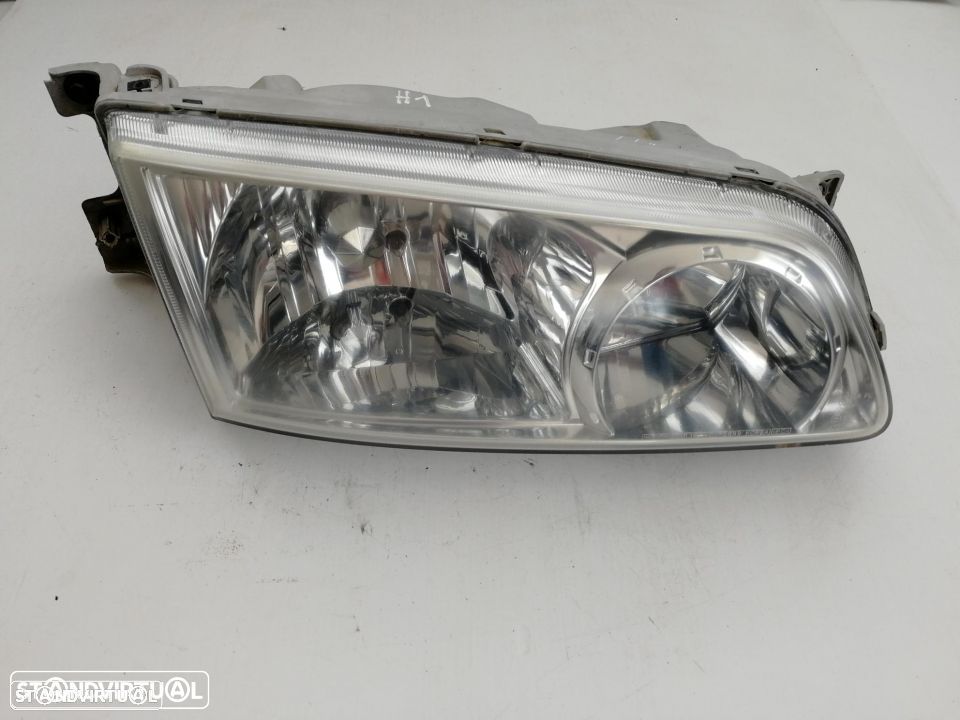 Farol óptica frente direito hyundai H1 2002 a 2005 - 1