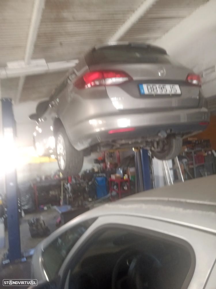 Opel Astra Sports Tourer - 18