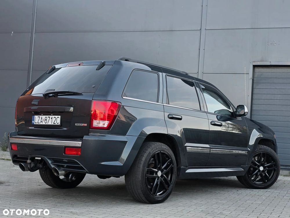 Jeep Grand Cherokee - 12