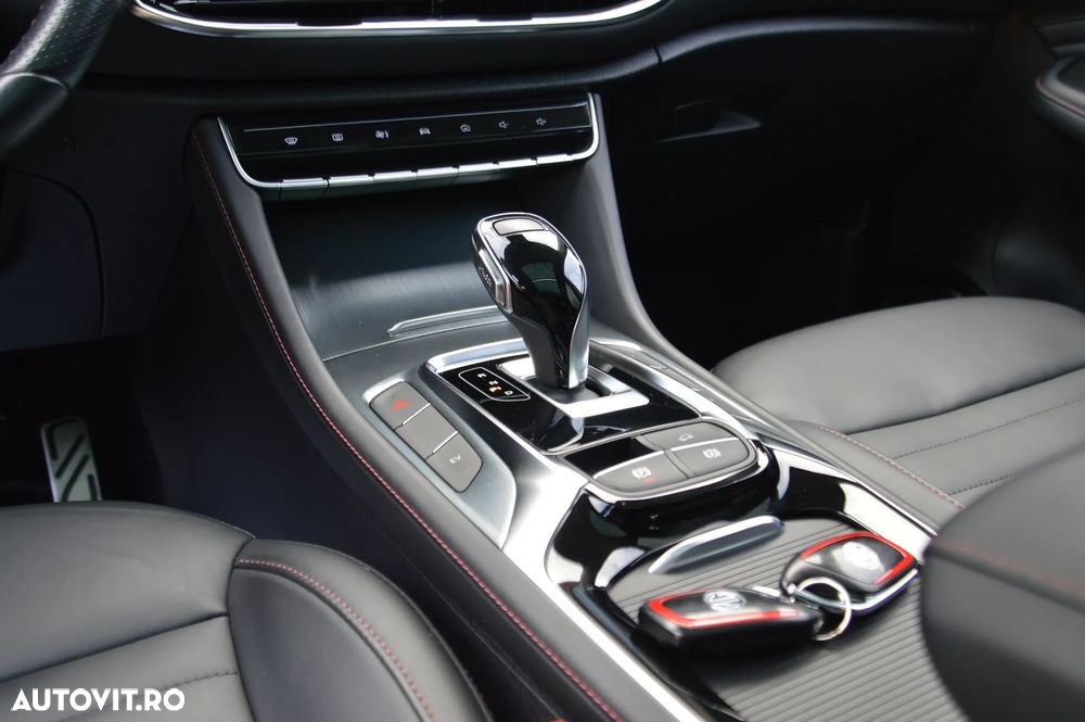 MG EHS 1.5T-GDI PHEV Luxury - 19