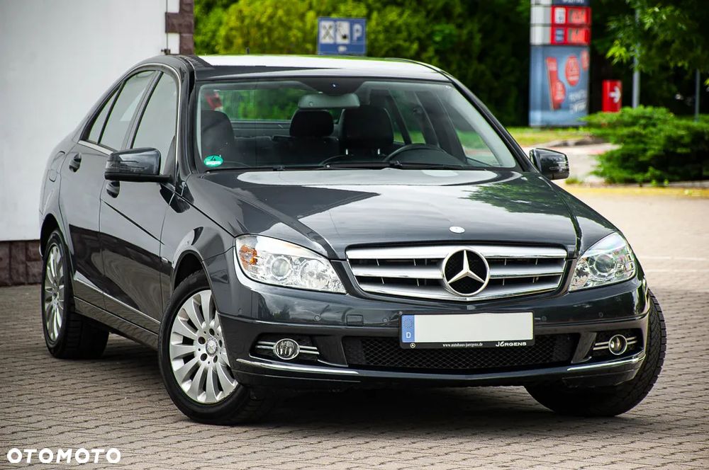 Mercedes-Benz Klasa C 180 CGI Automatik BlueEFFICIENCY Elegance - 1