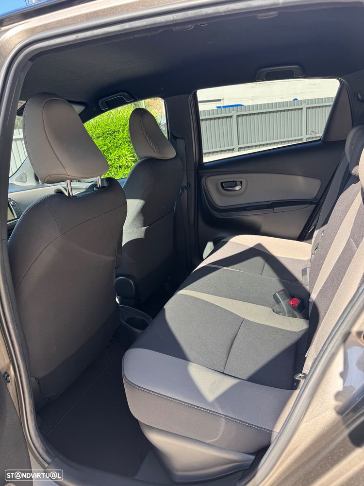 Toyota Yaris 1.5 HSD Square Collec.Grey - 10