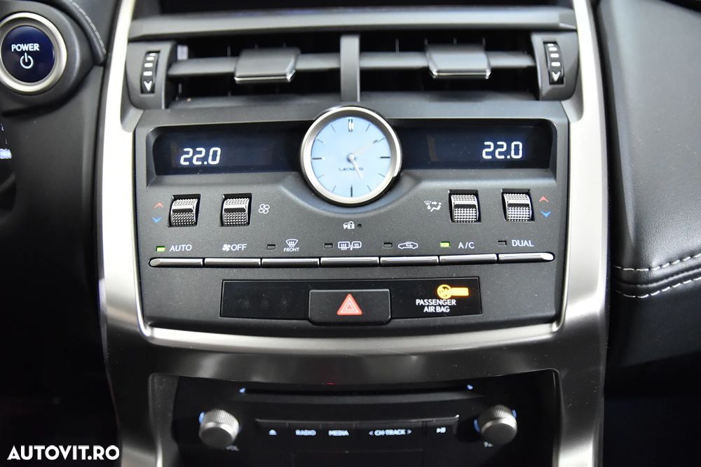 Lexus Seria NX 300h - 19