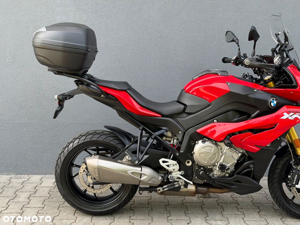 BMW XR - 9