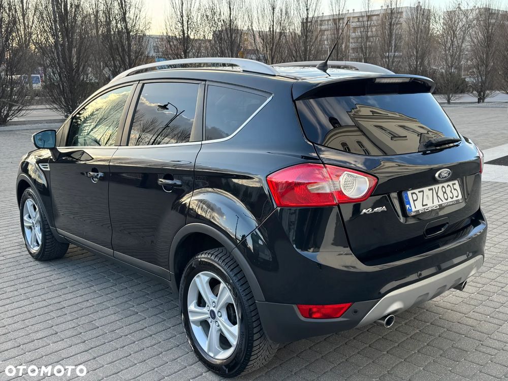 Ford Kuga 2.0 TDCi 4x4 Titanium - 34