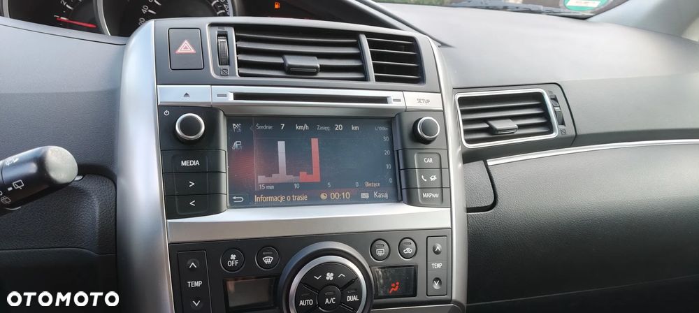 Toyota Corolla Verso - 31