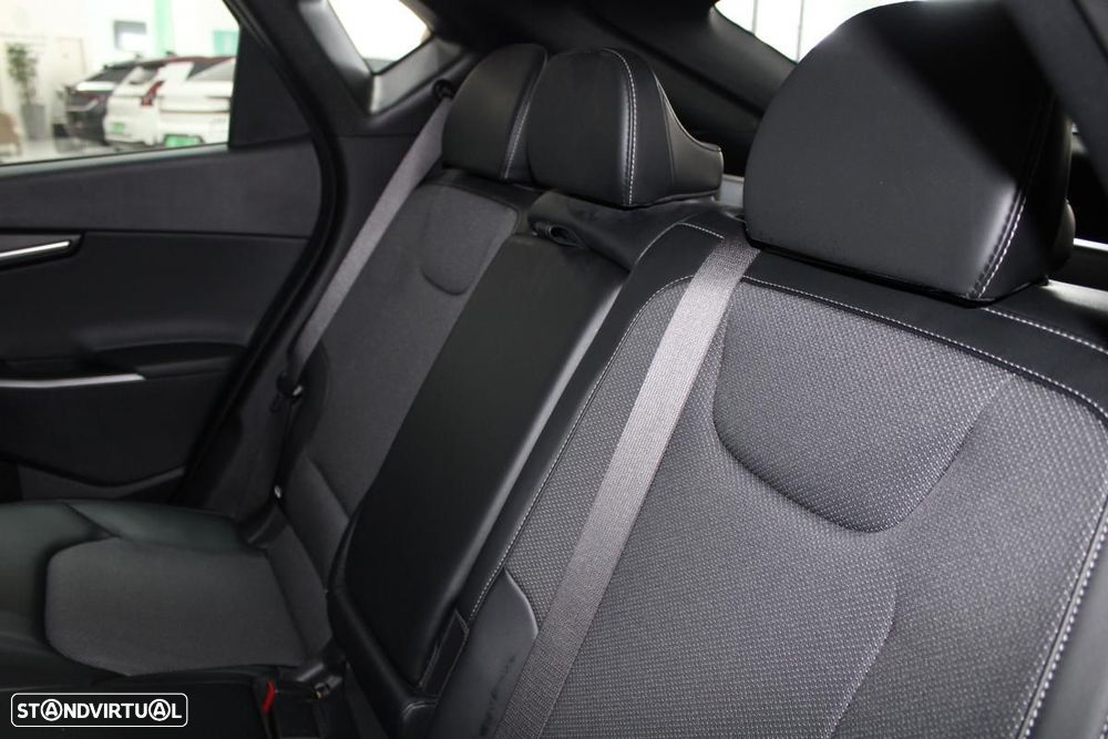 Kia EV6 77,4-kWh — fotografia 14