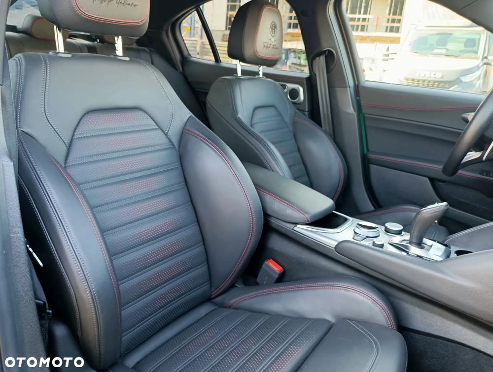 Alfa Romeo Giulia 2.0 Turbo Tributo Italiano Q4 - 26