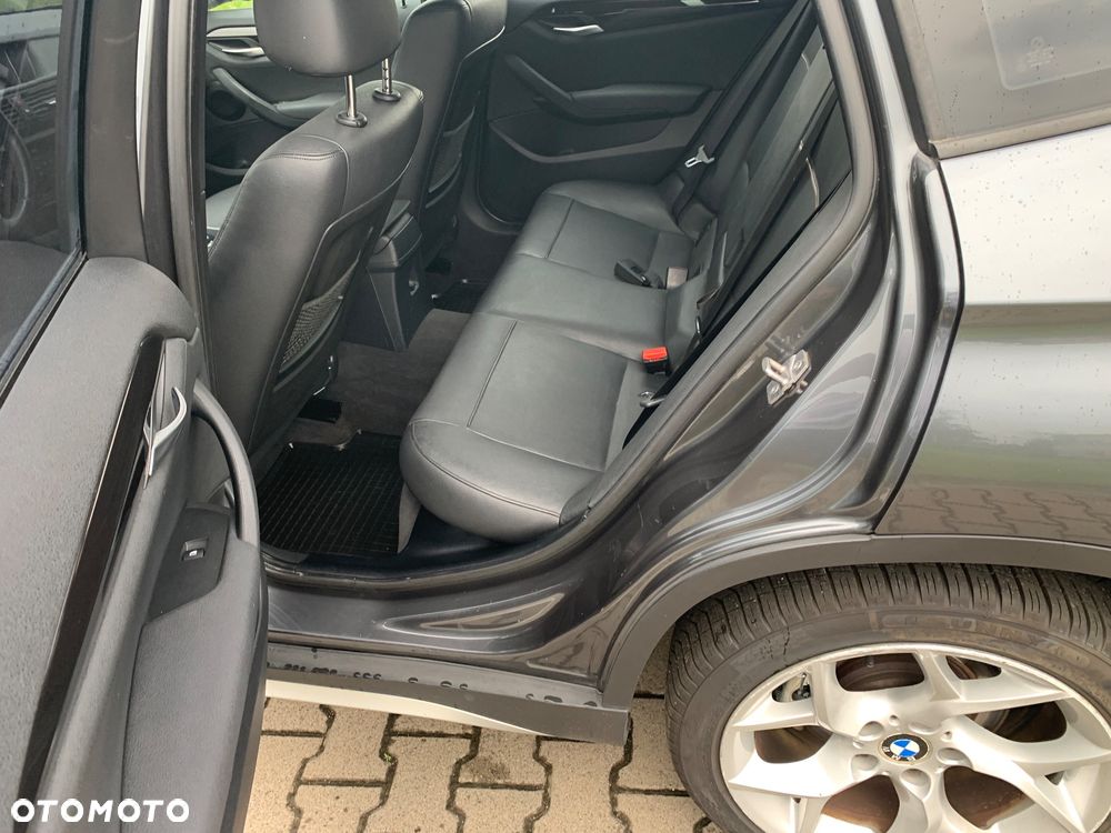 BMW X1 xDrive20d Sport Line - 16