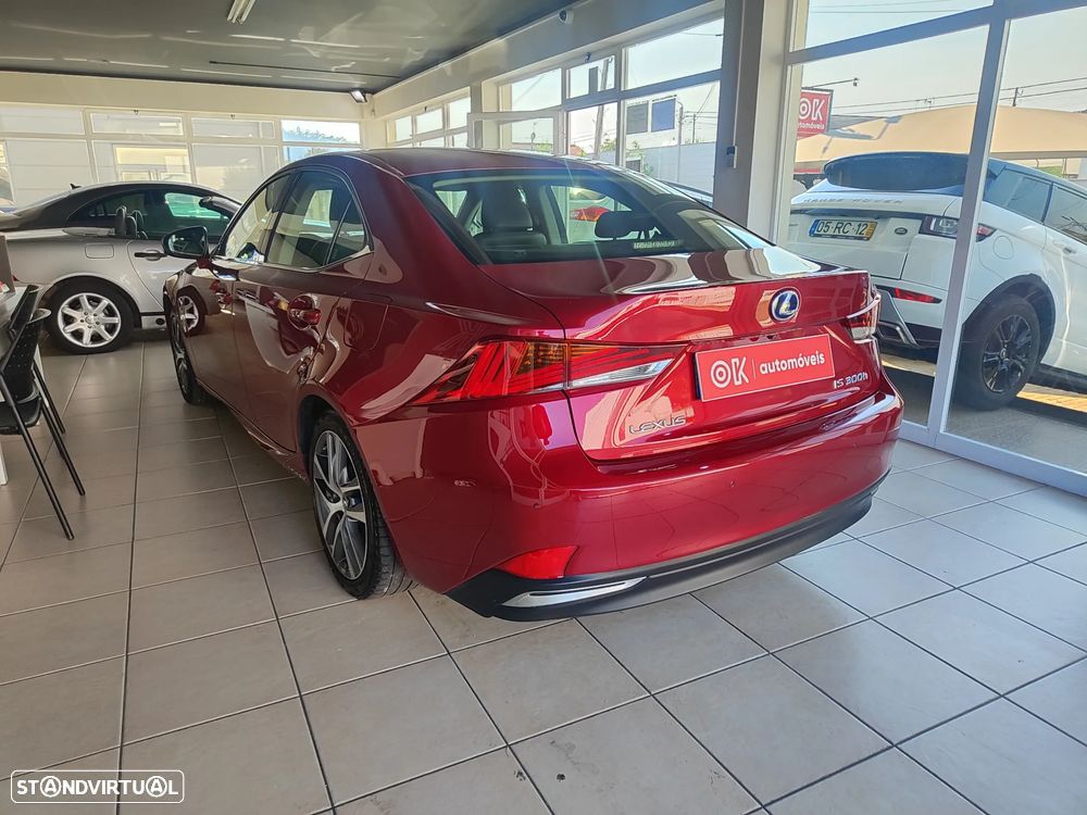 Lexus IS 300H Sport Edition - 8
