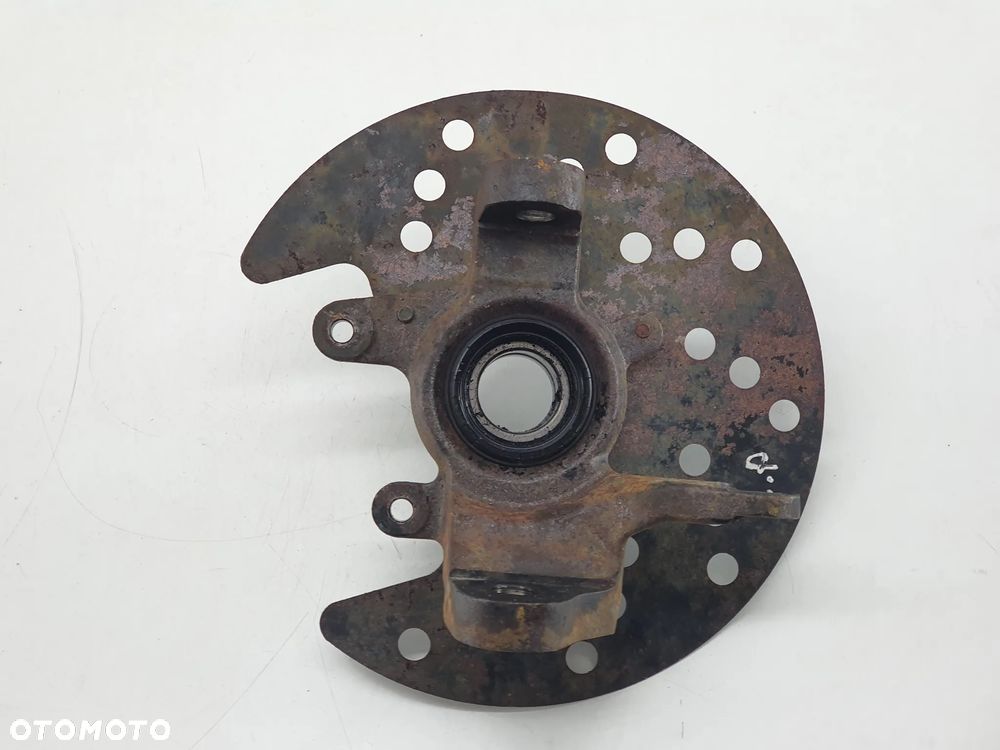 ZWROTNICA LEWA PRZOD GB BLADE 550 TGB TARGET - 1