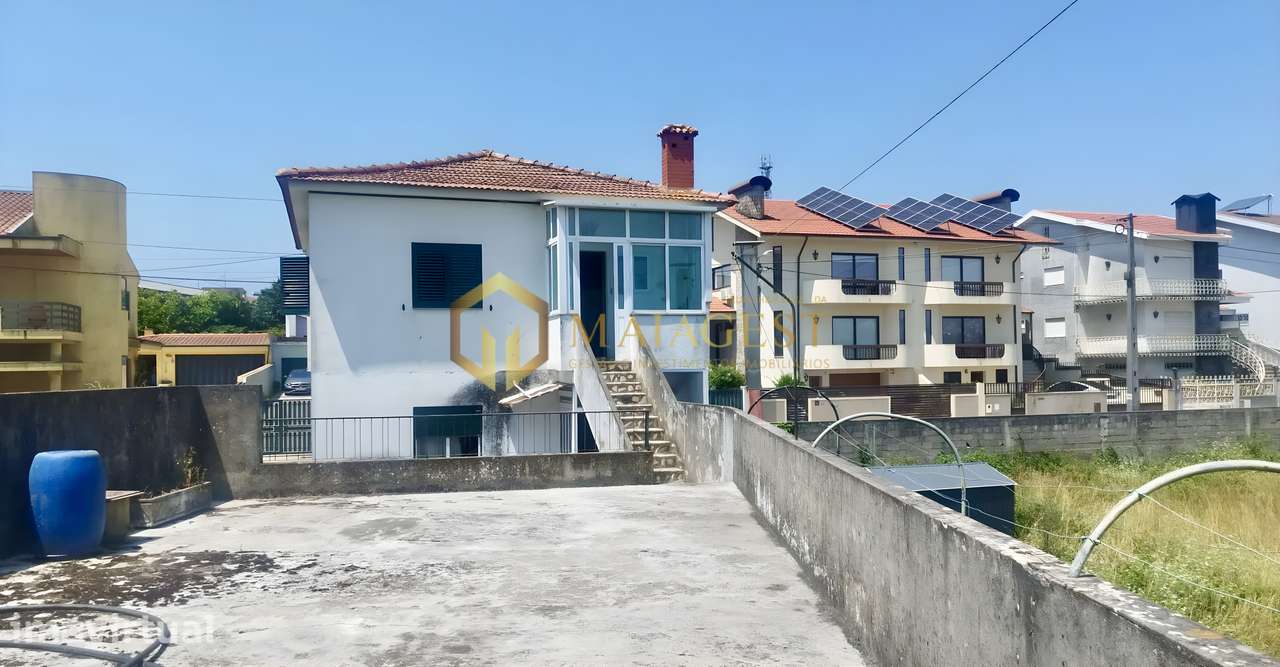 Andar Moradia T2 com Garagem e Anexo junto ao Metro de Fânzeres - Grande imagem: 4/21