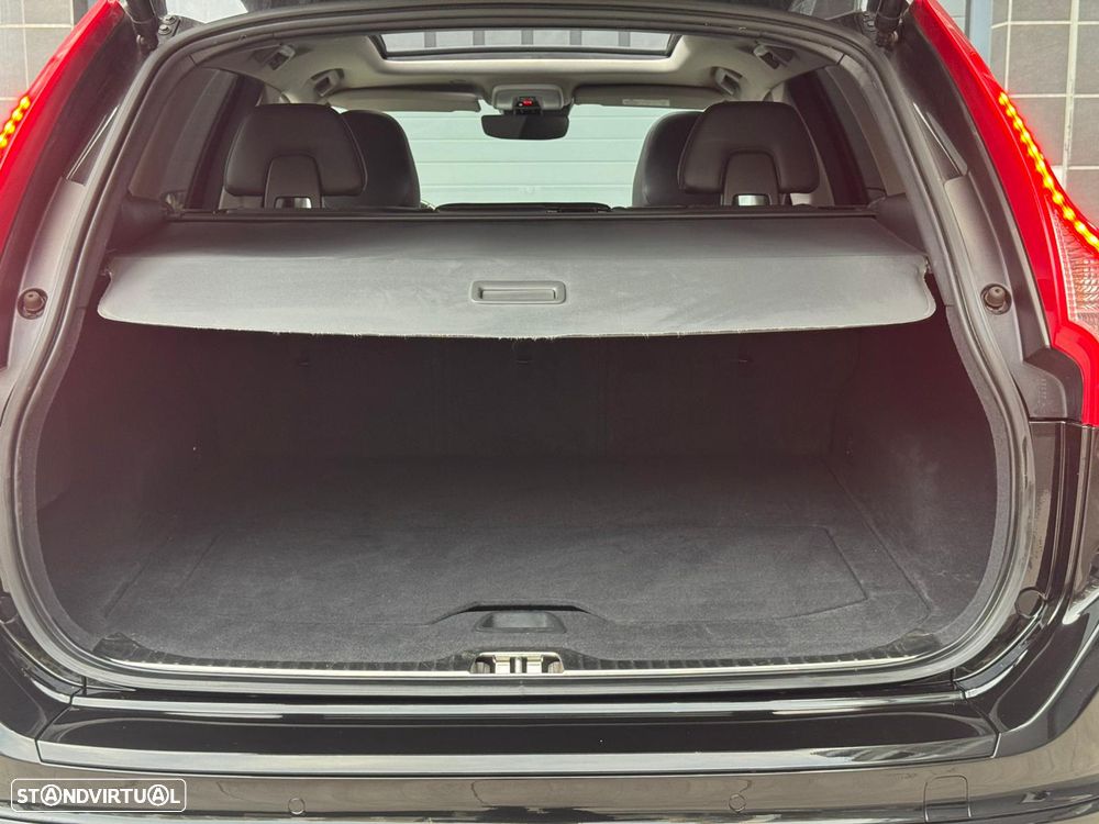 Volvo XC 60 2.0 D4 R-Design Momentum Geartronic - 16