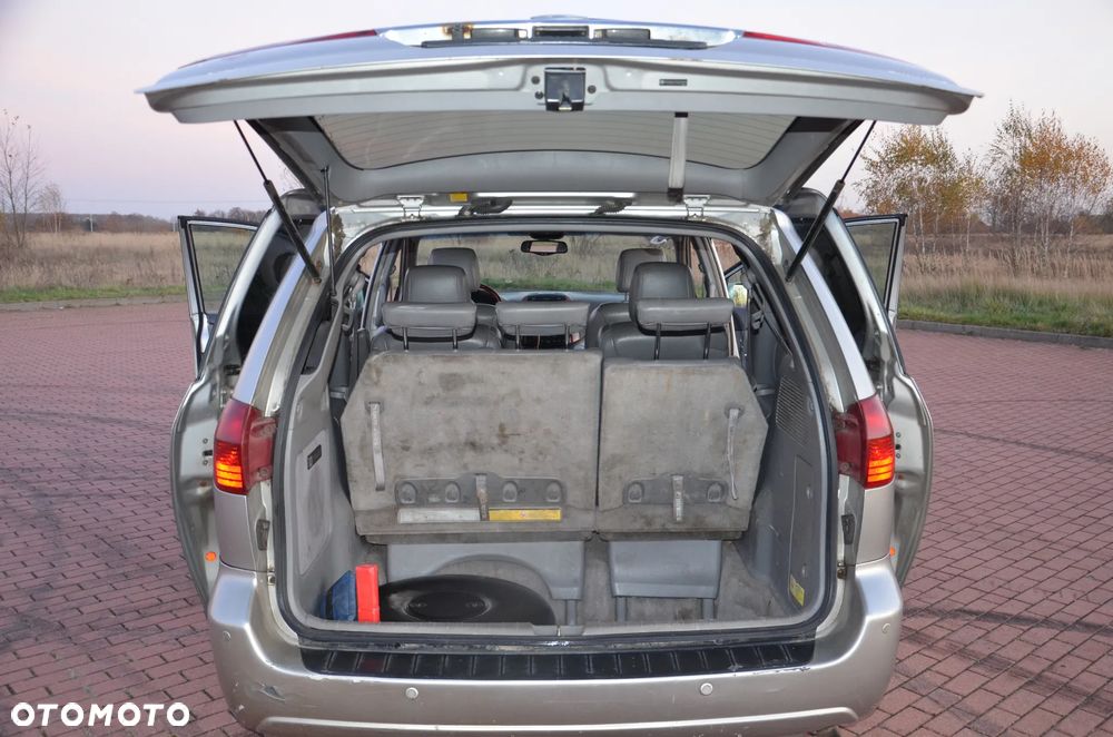 Toyota Sienna - 11