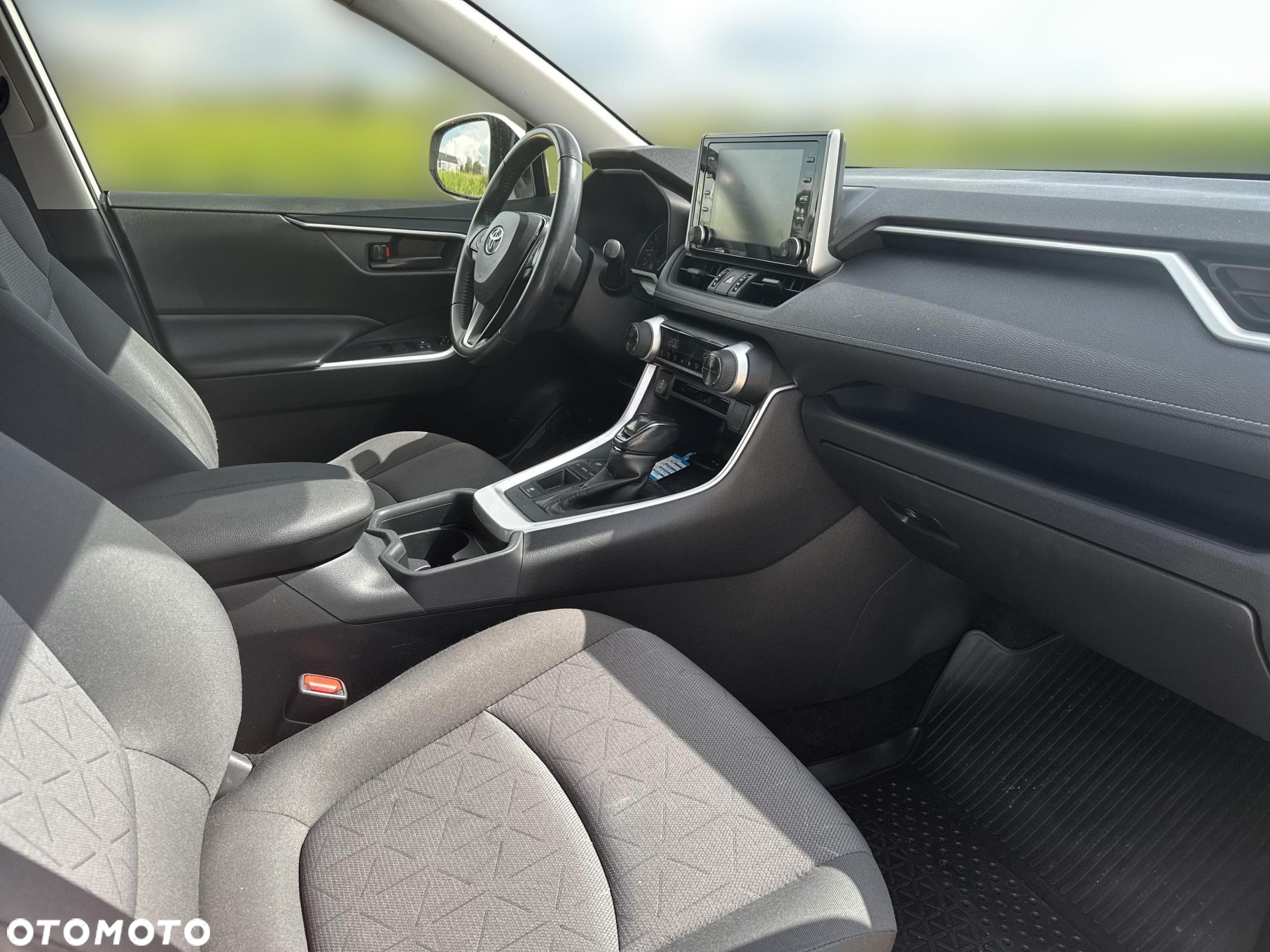 Toyota RAV4 - 12