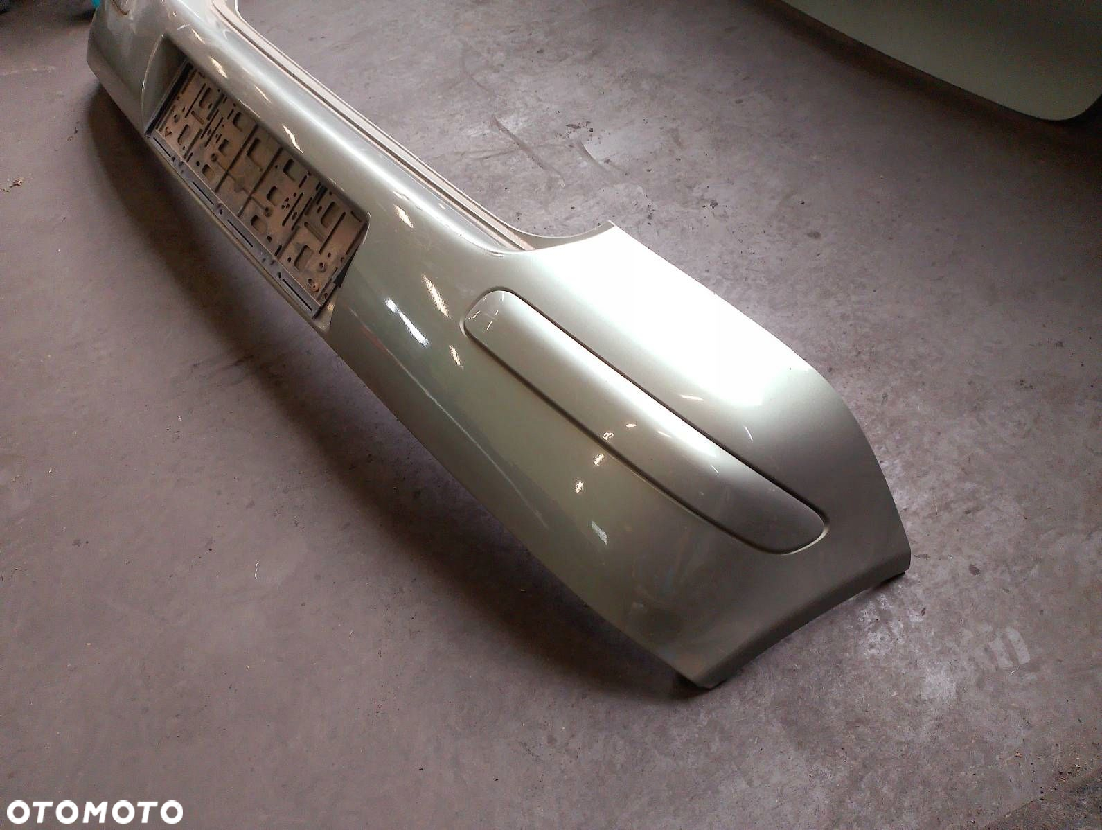 KOMPLETNY TYŁ KLAPA ZDERZAK LAMPA TOYOTA YARIS I (po lifcie) 6S4 - 7