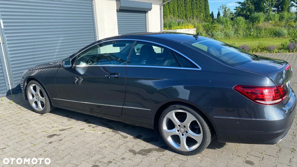 Mercedes-Benz Klasa E 250 7G-TRONIC - 6