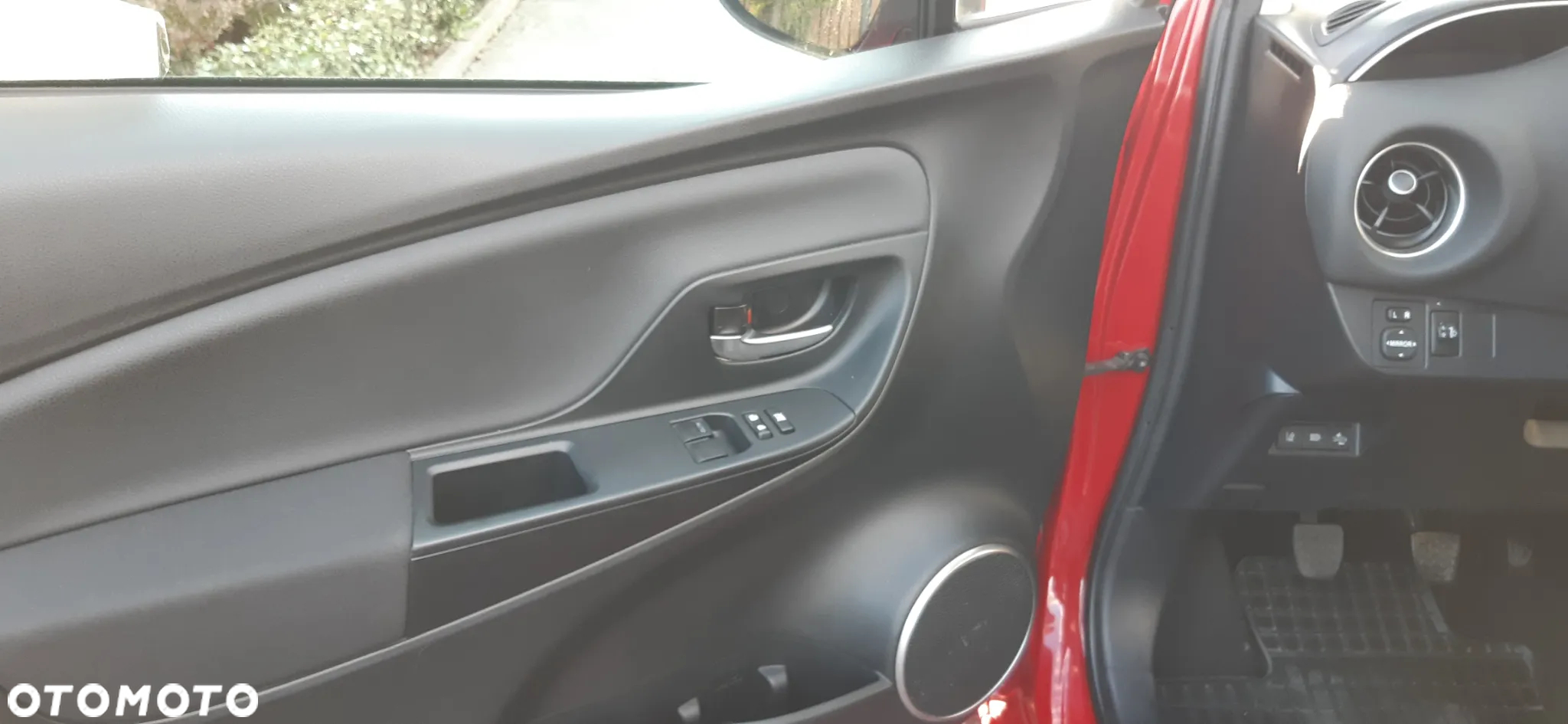Toyota Yaris 1.5 Premium - 10