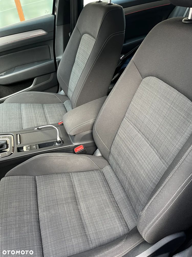 Volkswagen Passat 1.6 TDI SCR DSG Business - 22
