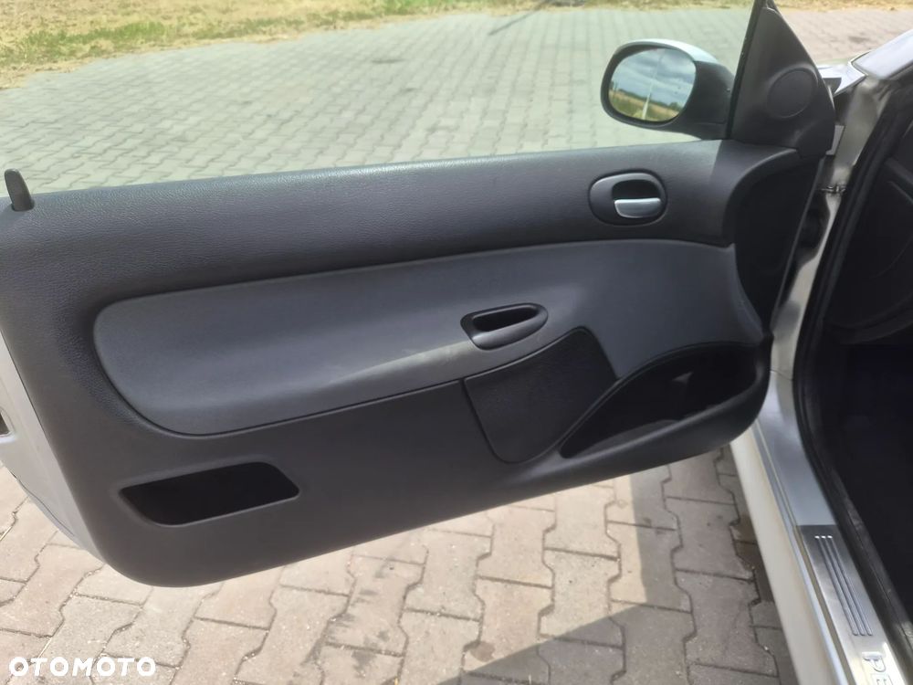 Peugeot 206 CC 1.6 Euro3 - 12